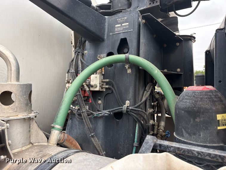 image for item DS6830 2007 Sterling L7500 sewer jetter truck