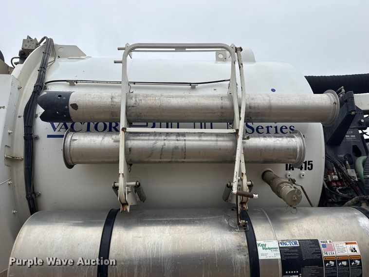 image for item DS6830 2007 Sterling L7500 sewer jetter truck