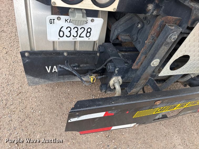 image for item DS6830 2007 Sterling L7500 sewer jetter truck