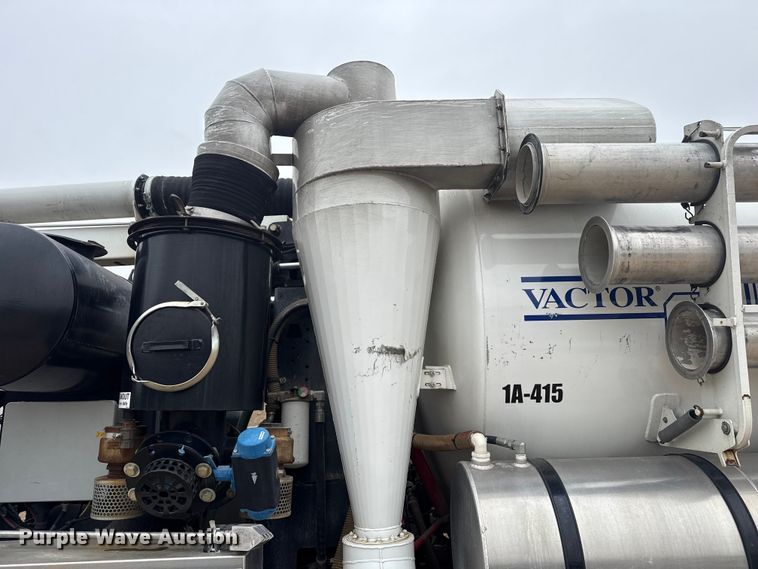 image for item DS6830 2007 Sterling L7500 sewer jetter truck