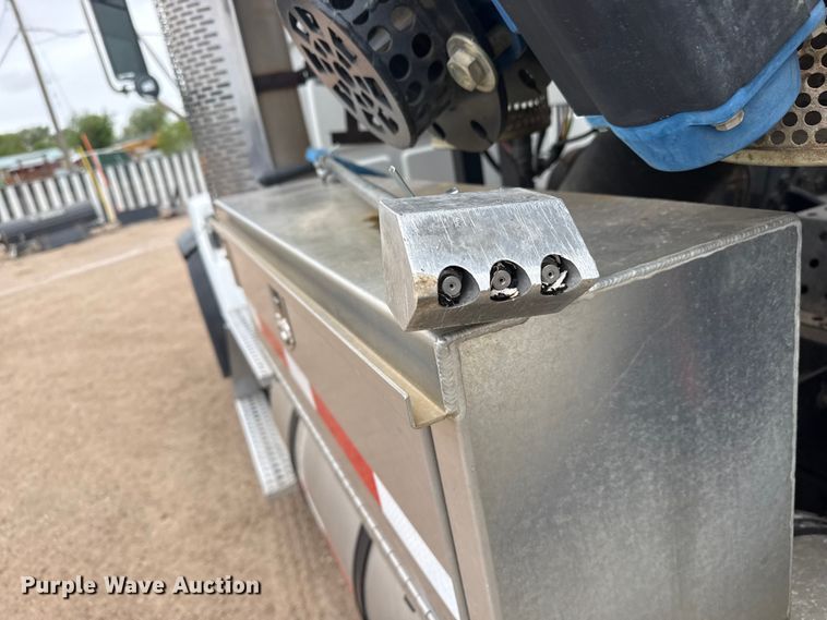 image for item DS6830 2007 Sterling L7500 sewer jetter truck
