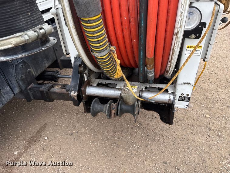 image for item DS6830 2007 Sterling L7500 sewer jetter truck