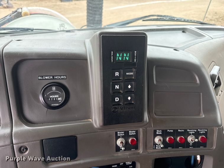 image for item DS6830 2007 Sterling L7500 sewer jetter truck