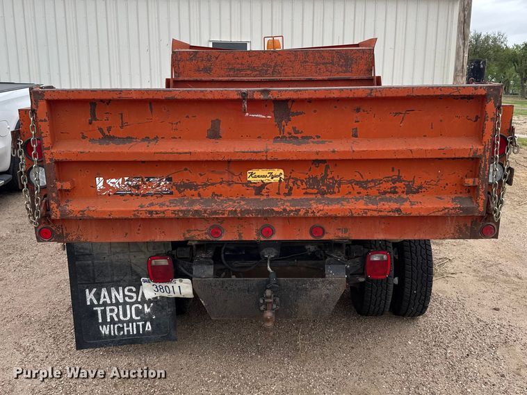 image for item DS6835 1991 Ford F450 Super Duty dump truck