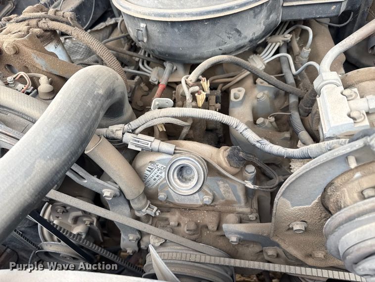 image for item DS6835 1991 Ford F450 Super Duty dump truck
