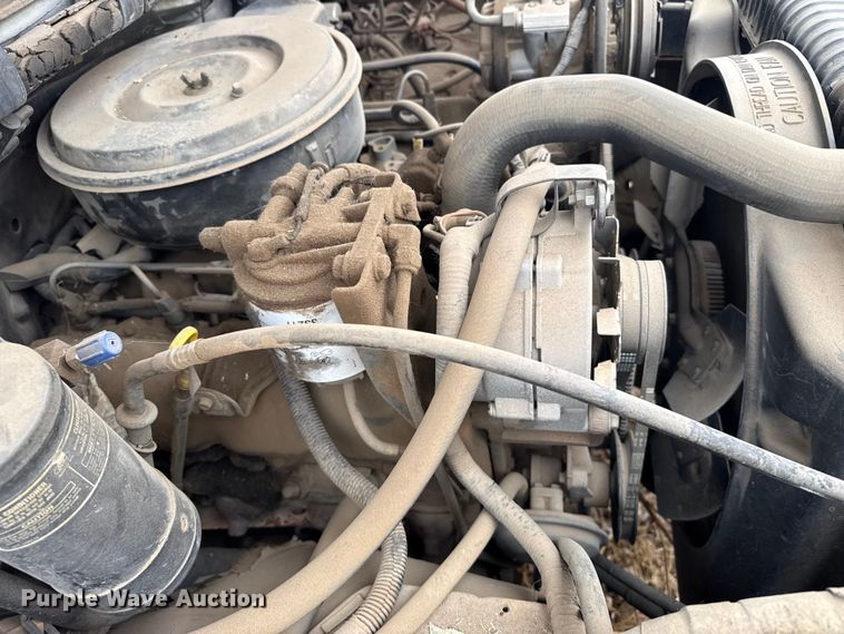 image for item DS6835 1991 Ford F450 Super Duty dump truck