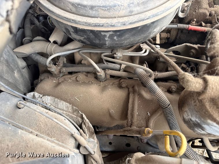 image for item DS6835 1991 Ford F450 Super Duty dump truck