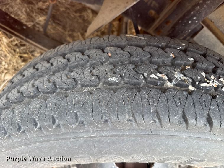 image for item DS6835 1991 Ford F450 Super Duty dump truck