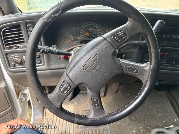 image for item DS6838 2005 Chevrolet Silverado 1500 Crew Cab pickup truck