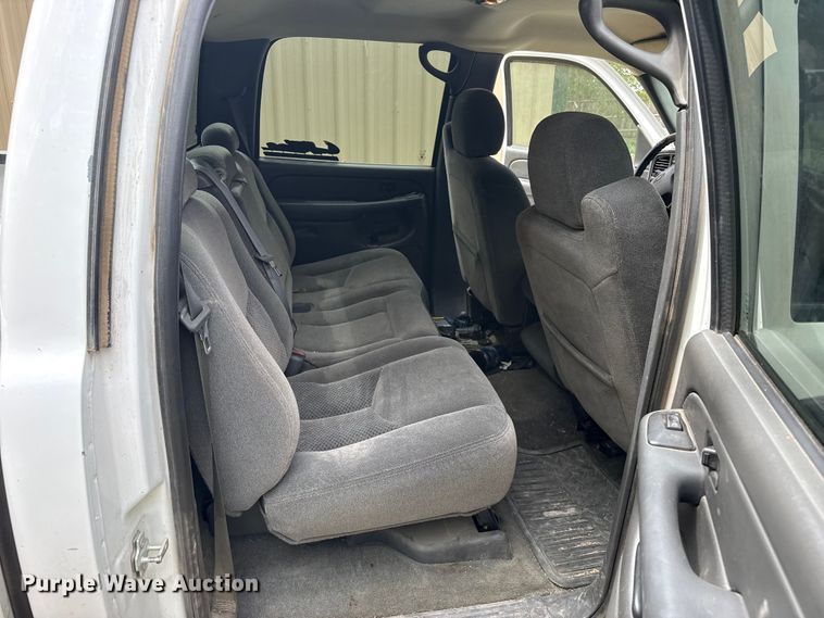 image for item DS6838 2005 Chevrolet Silverado 1500 Crew Cab pickup truck
