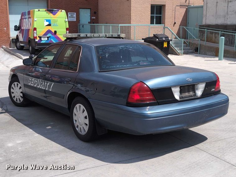 image for item DT1754 2009 Ford Crown Victoria Police Interceptor 