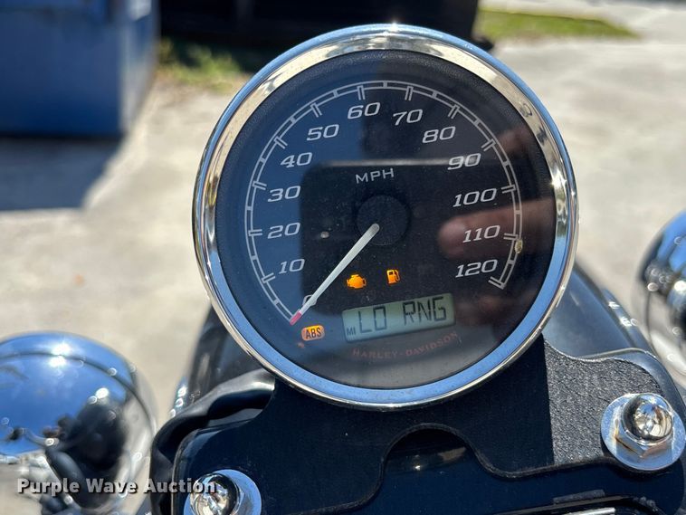 image for item DU0436 2018 Harley-Davidson Road King Police motorcycle