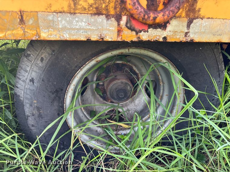 image for item DU6251 2003 Rolls Rite equipment trailer