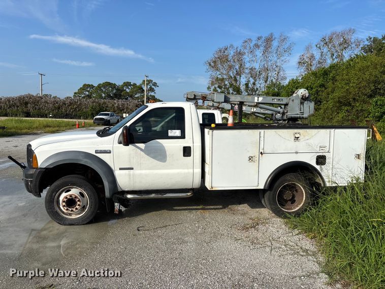 image for item DU6253 2007 Ford F550 utility / service truck