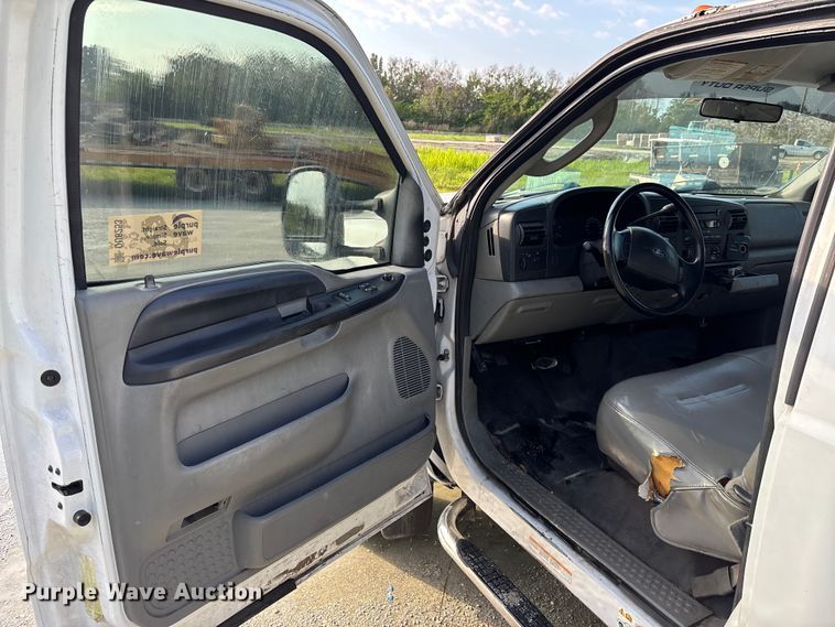 image for item DU6253 2007 Ford F550 utility / service truck