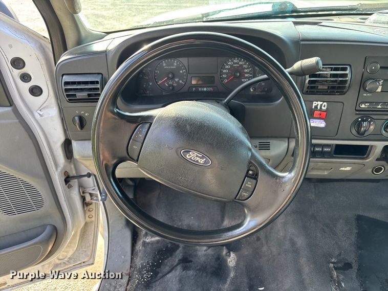 image for item DU6253 2007 Ford F550 utility / service truck