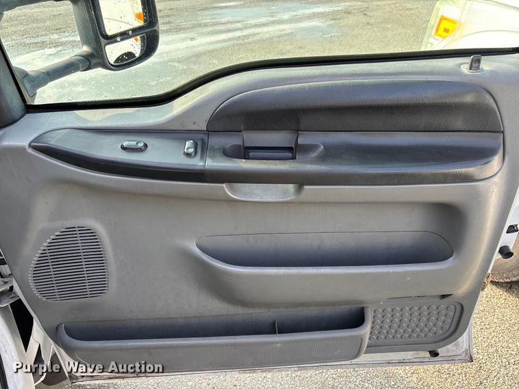 image for item DU6253 2007 Ford F550 utility / service truck