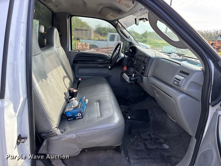 image for item DU6253 2007 Ford F550 utility / service truck