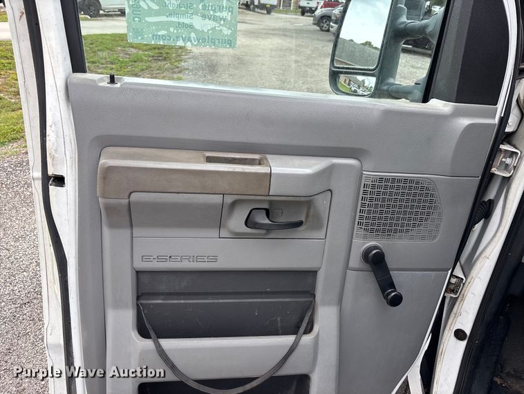 image for item DU6259 2009 Ford E250 van