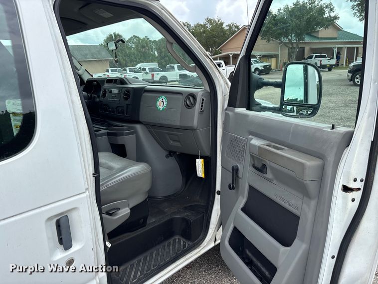 image for item DU6259 2009 Ford E250 van