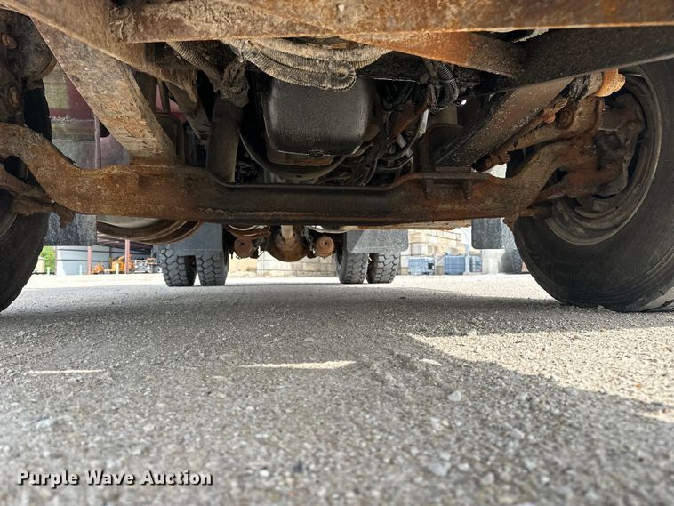 image for item DV0906 2005 Kenworth T300 dump truck
