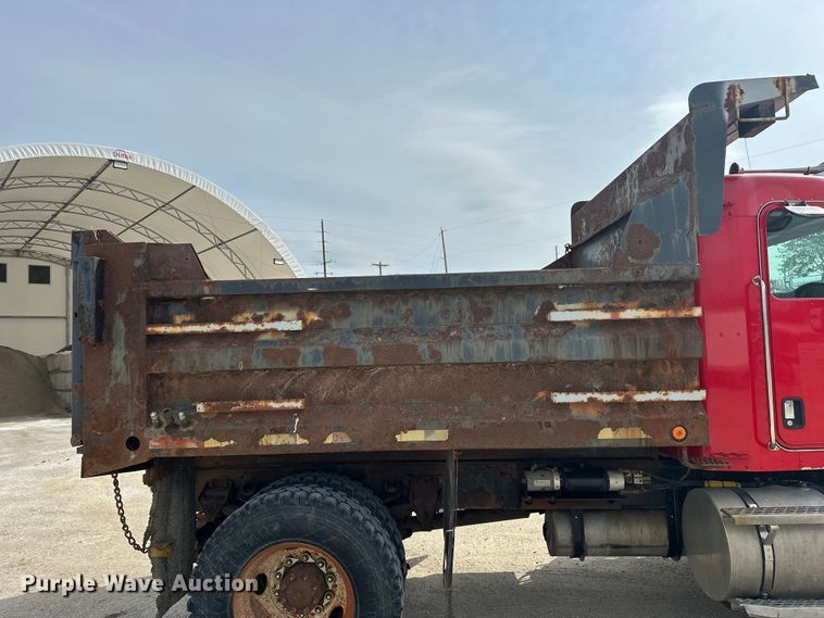 image for item DV0906 2005 Kenworth T300 dump truck