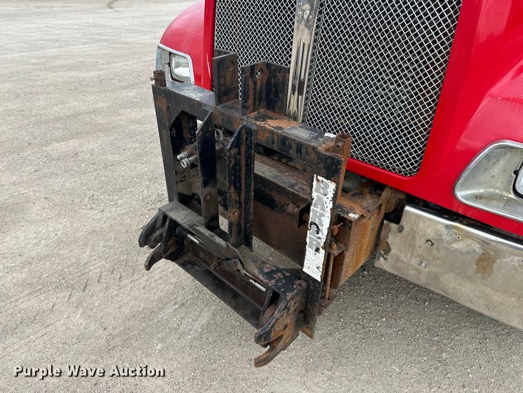 image for item DV0906 2005 Kenworth T300 dump truck
