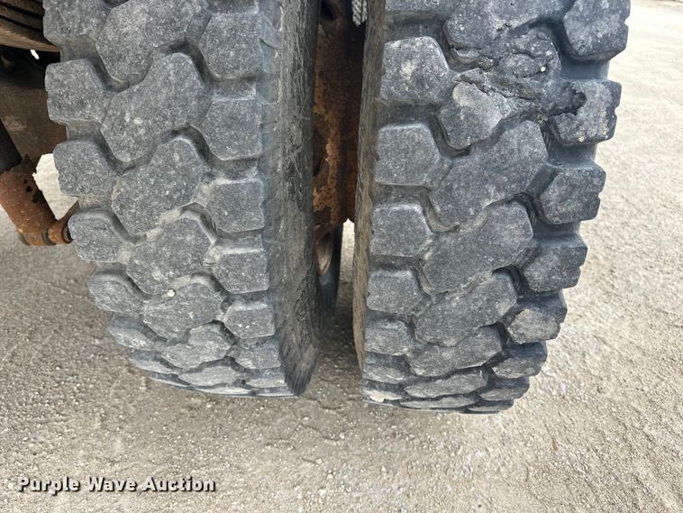 image for item DV0906 2005 Kenworth T300 dump truck