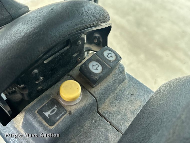 image for item DV0909 2011 Caterpillar 12M VHP Plus motor grader