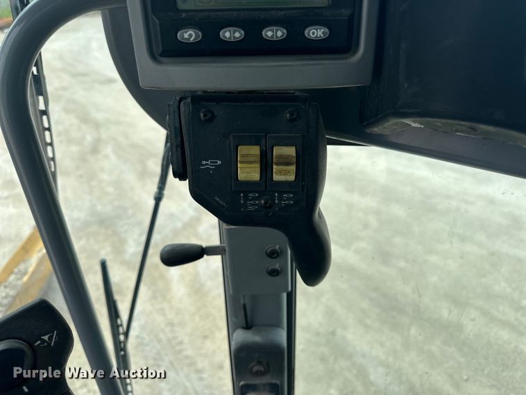 image for item DV0909 2011 Caterpillar 12M VHP Plus motor grader