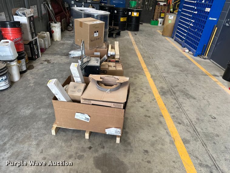 image for item DV0918 Truck parts