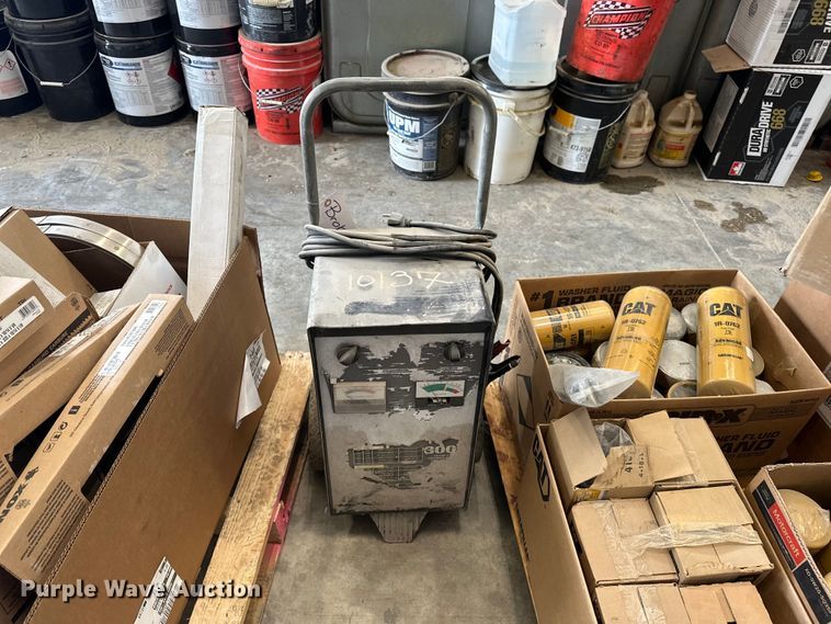 image for item DV0918 Truck parts