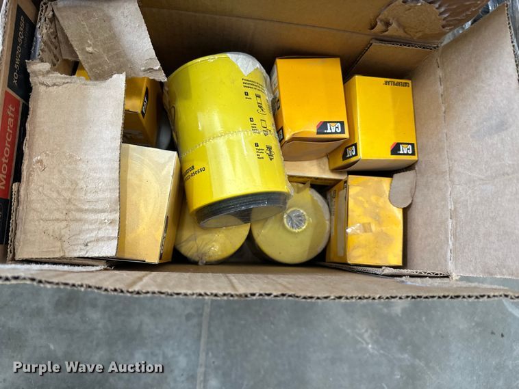 image for item DV0918 Truck parts