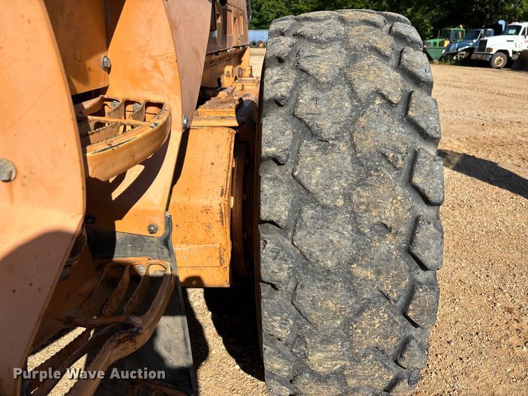 image for item DV4317 2011 Case 865B motor grader