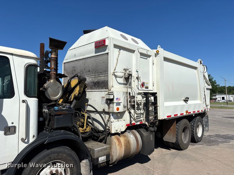 image for item DV4332 2019 Autocar Xpeditor refuse truck