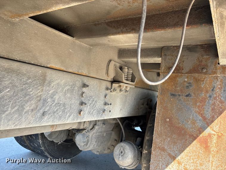 image for item DV4332 2019 Autocar Xpeditor refuse truck