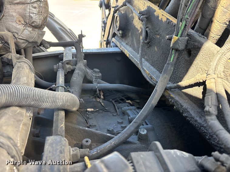 image for item DV4332 2019 Autocar Xpeditor refuse truck