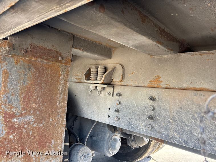 image for item DV4332 2019 Autocar Xpeditor refuse truck