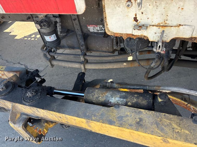 image for item DV4332 2019 Autocar Xpeditor refuse truck