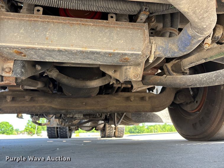 image for item DV4332 2019 Autocar Xpeditor refuse truck