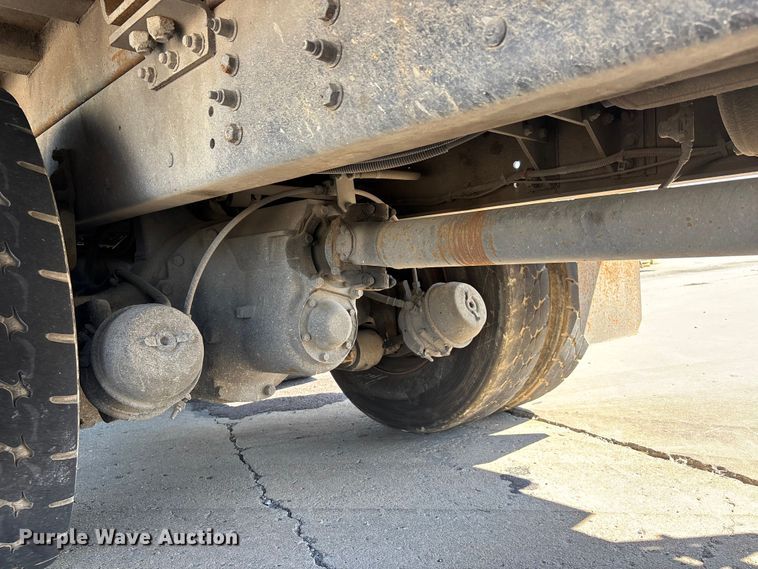 image for item DV4332 2019 Autocar Xpeditor refuse truck
