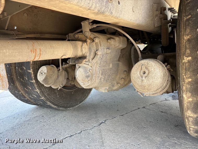 image for item DV4332 2019 Autocar Xpeditor refuse truck