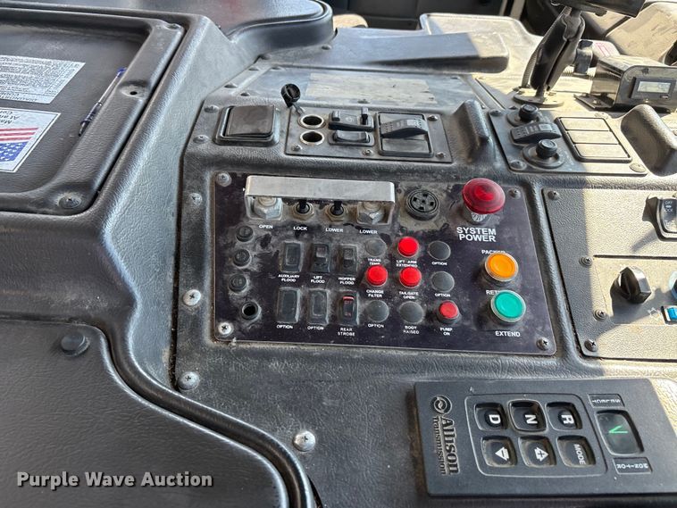 image for item DV4332 2019 Autocar Xpeditor refuse truck