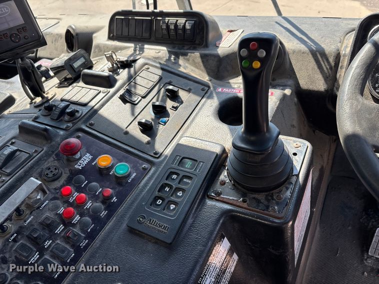 image for item DV4332 2019 Autocar Xpeditor refuse truck