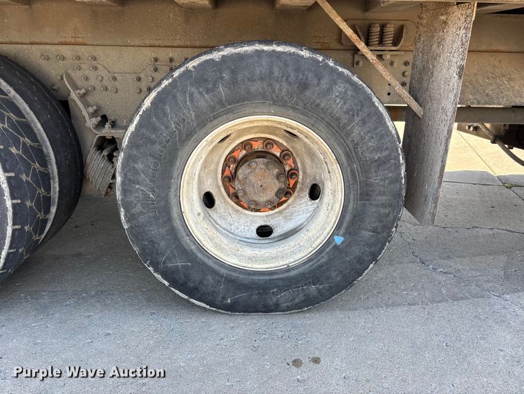image for item DV4332 2019 Autocar Xpeditor refuse truck