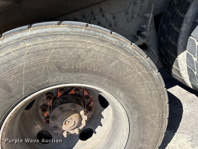 image for item DV4332 2019 Autocar Xpeditor refuse truck