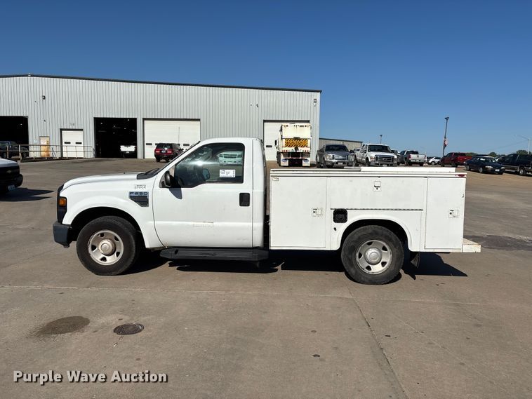 image for item DV4335 2008 Ford F250 Super Duty utility bed pickup truck