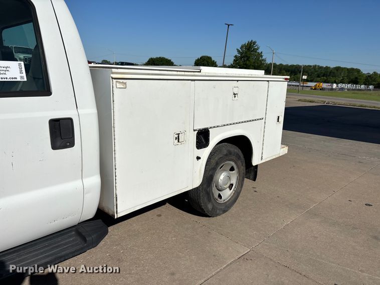 image for item DV4335 2008 Ford F250 Super Duty utility bed pickup truck