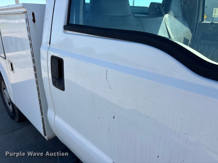 image for item DV4335 2008 Ford F250 Super Duty utility bed pickup truck