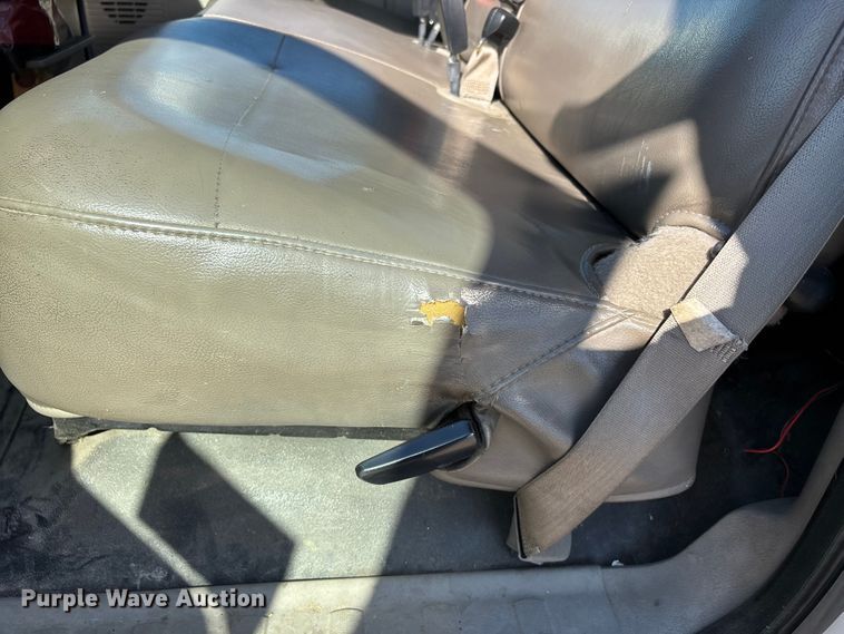 image for item DV4335 2008 Ford F250 Super Duty utility bed pickup truck